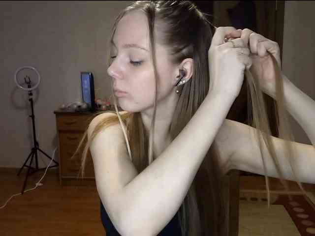 KimikoChandronnait webcam