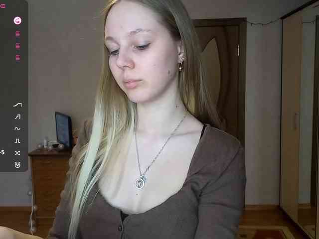 KimikoChandronnait webcam