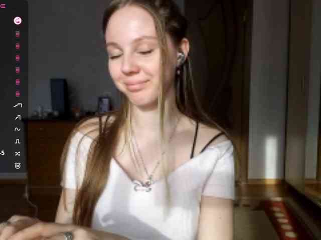 KimikoChandronnait webcam