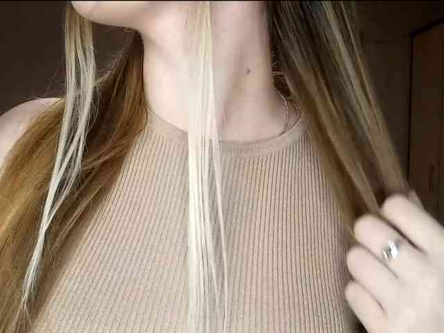 KimikoChandronnait KimikoChandronnait