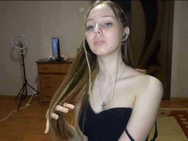 KimikoChandronnait webcam