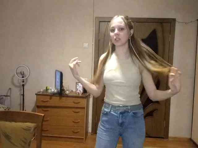 KimikoChandronnait webcam