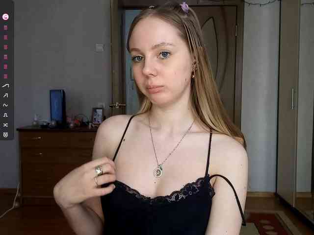 KimikoChandronnait webcam