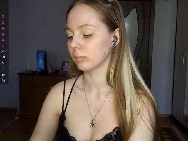 KimikoChandronnait webcam