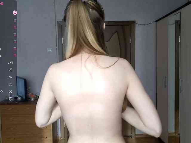 KimikoChandronnait webcam