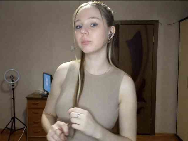 KimikoChandronnait webcam