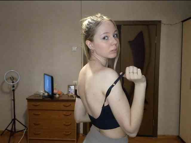 KimikoChandronnait webcam