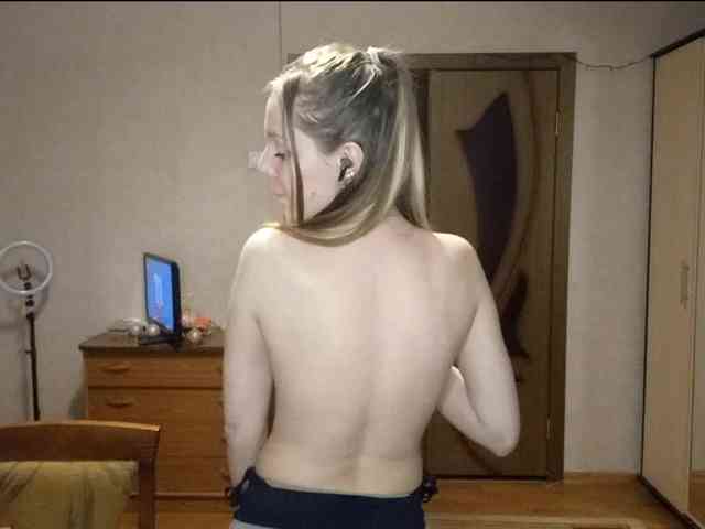 KimikoChandronnait webcam