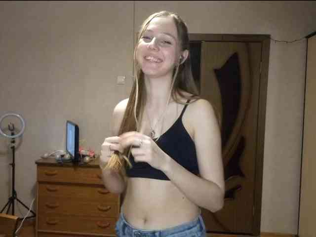 KimikoChandronnait webcam