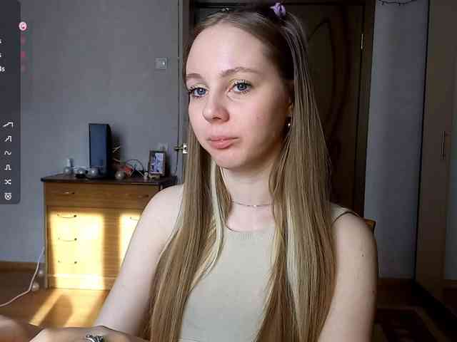 KimikoChandronnait webcam