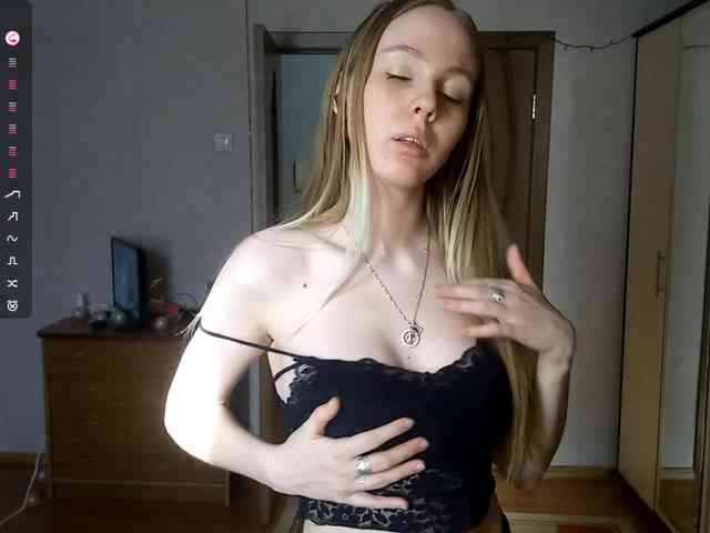 KimikoChandronnait webcam