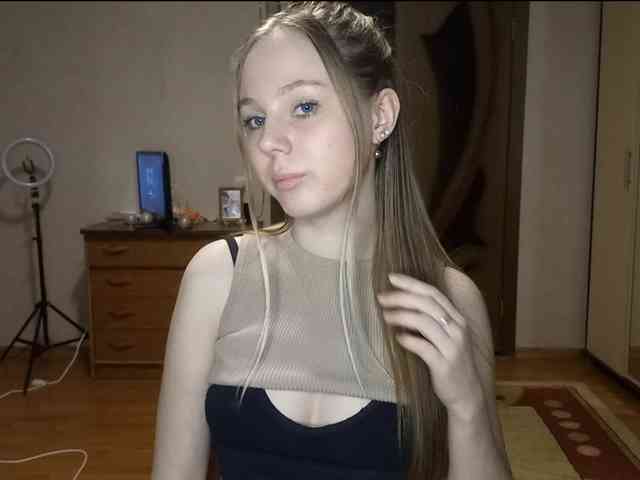 KimikoChandronnait webcam