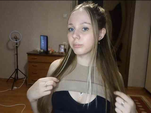 KimikoChandronnait webcam