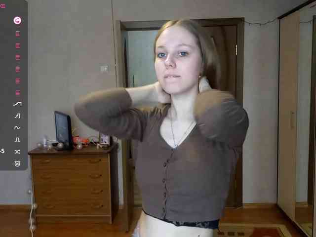 KimikoChandronnait webcam