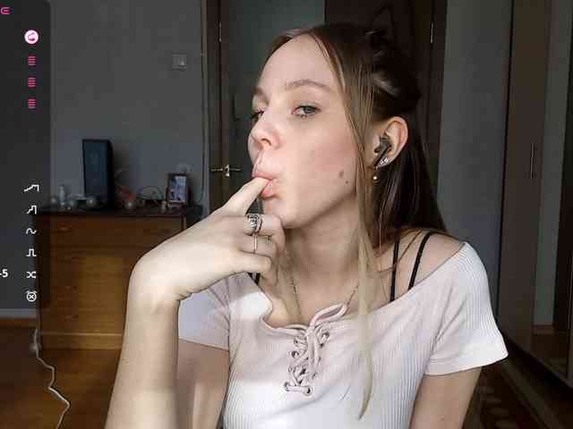 KimikoChandronnait webcam