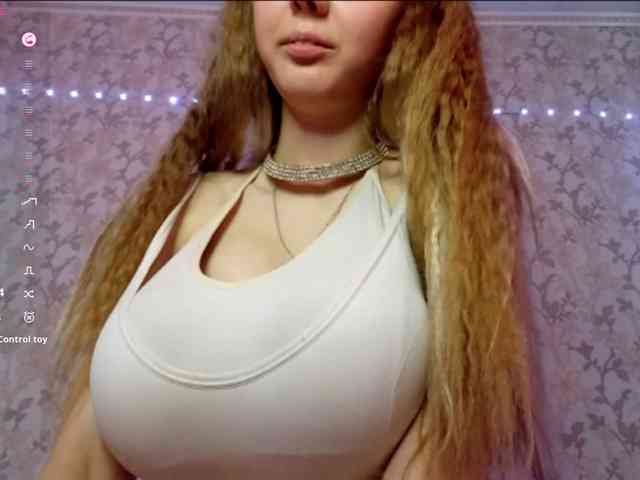 KimikoChandronnait webcam