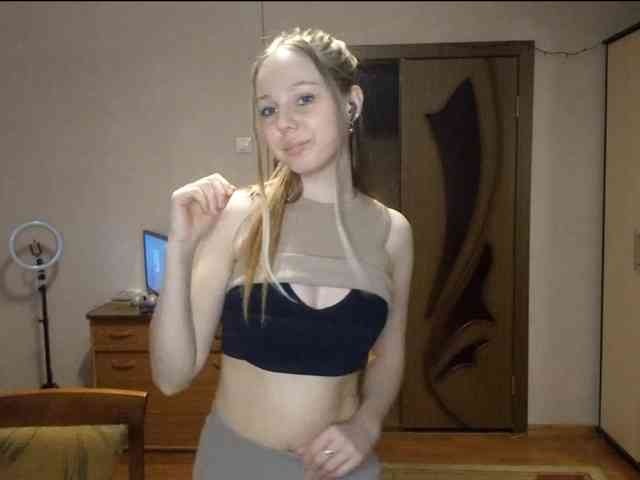 KimikoChandronnait webcam