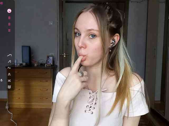 KimikoChandronnait webcam