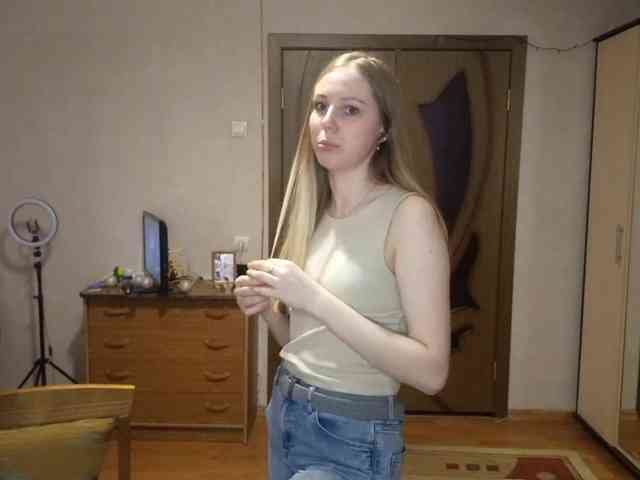 KimikoChandronnait webcam