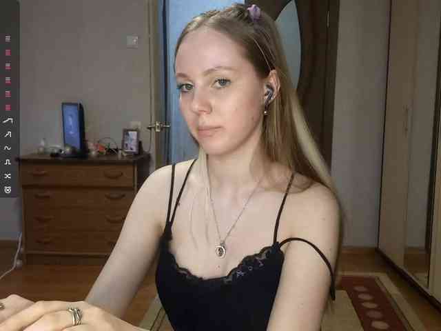 KimikoChandronnait webcam