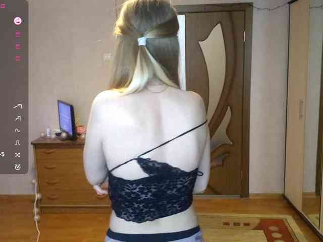 KimikoChandronnait webcam