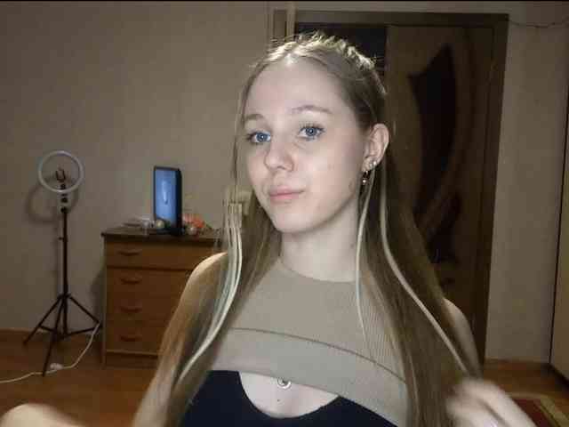 KimikoChandronnait webcam