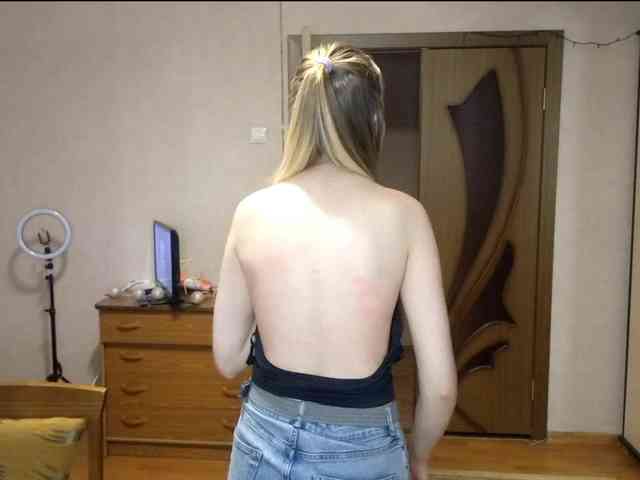 KimikoChandronnait KimikoChandronnait