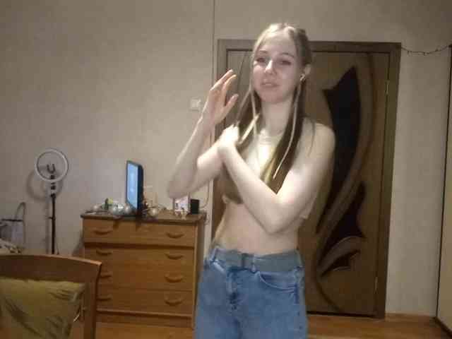 KimikoChandronnait webcam