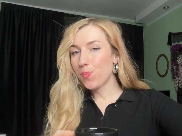 MissKetam1ine – webcam model profile photo