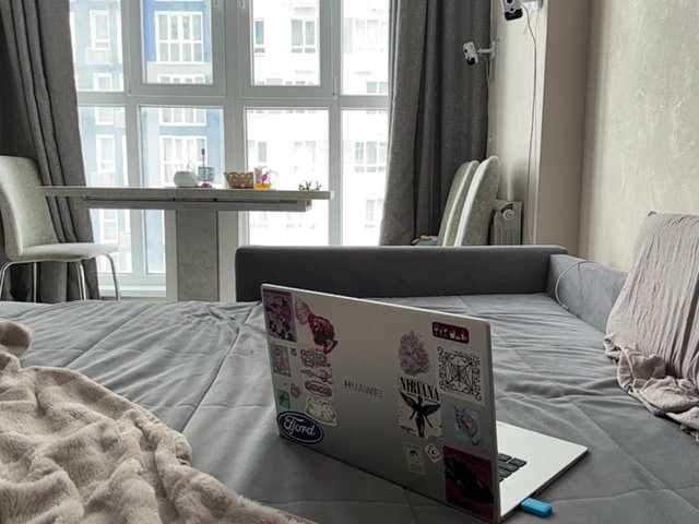 VivianLenz – webcam model profile photo