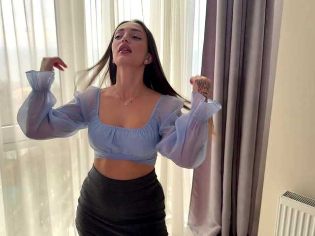 AmiraMartin webcam stream