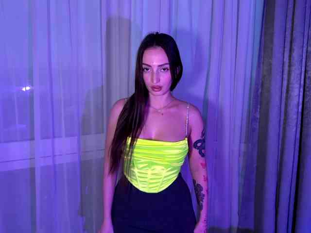 AmiraMartin AmiraMartin