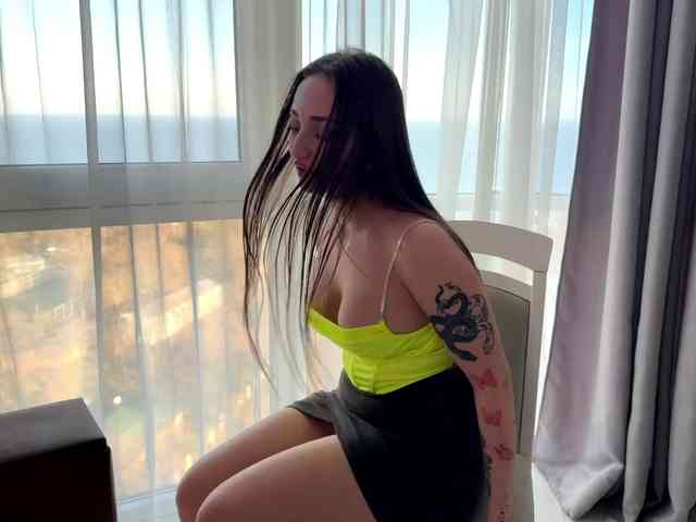 AmiraMartin AmiraMartin