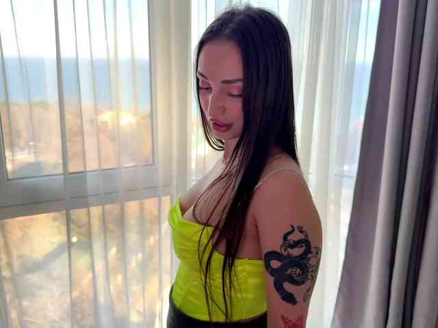 AmiraMartin AmiraMartin