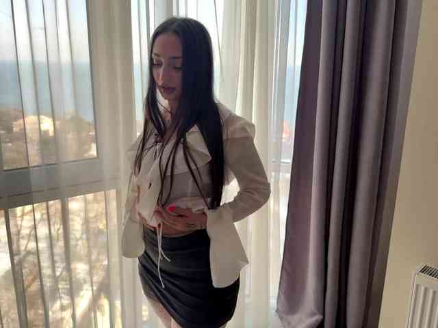 AmiraMartin Live Webcam on BongaCams