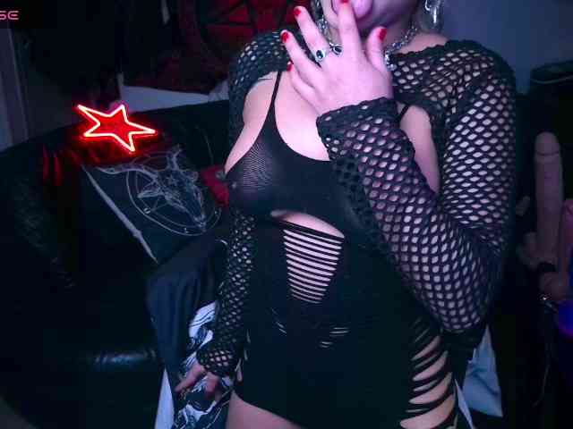 ZarinaHell Live Webcam on BongaCams