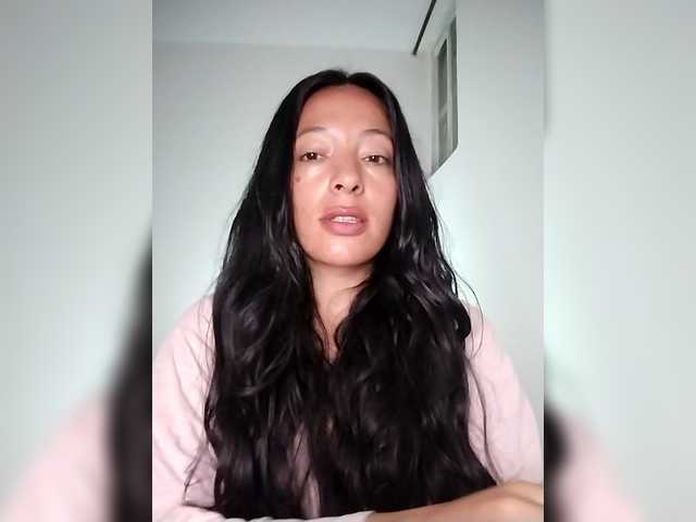 GiaGold's BongaCams show and profile