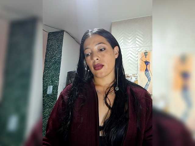 GiaGold's BongaCams show and profile