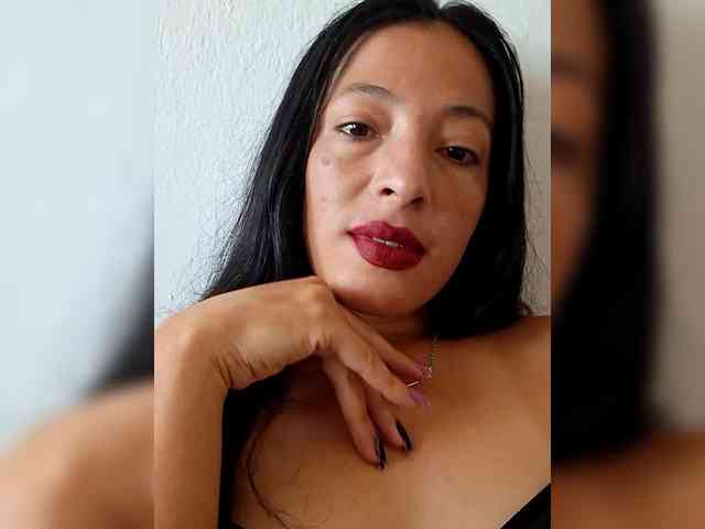 GiaGold Live Webcam on BongaCams