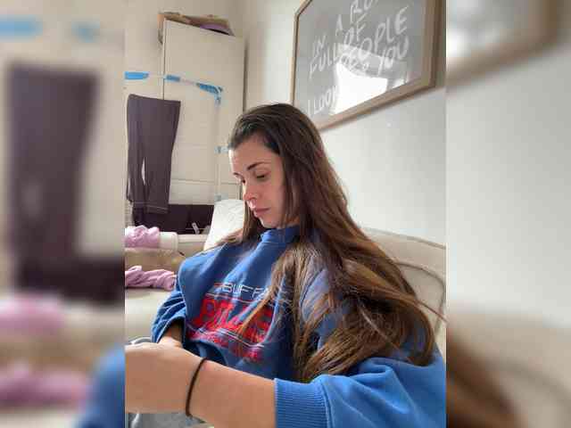 Violettiara Live Webcam on BongaCams