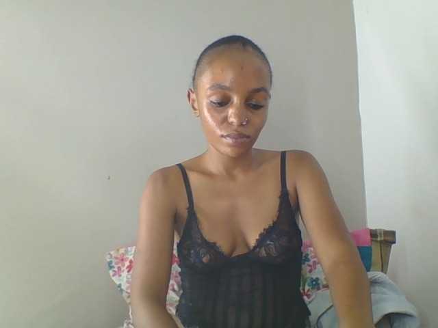 Sinfulpetite's BongaCams show and profile