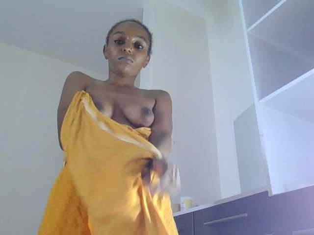 Sinfulpetite's BongaCams show and profile