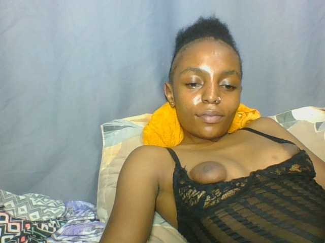 Sinfulpetite's BongaCams show and profile