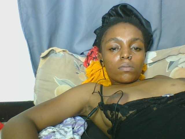 Sinfulpetite's BongaCams show and profile