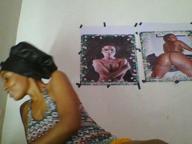 Sinfulpetite broadcasting live