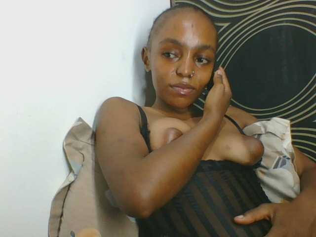 Sinfulpetite's BongaCams show and profile