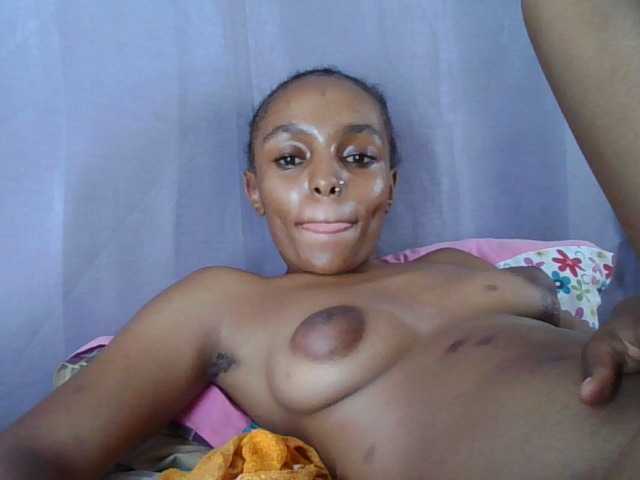 Sinfulpetite's BongaCams show and profile