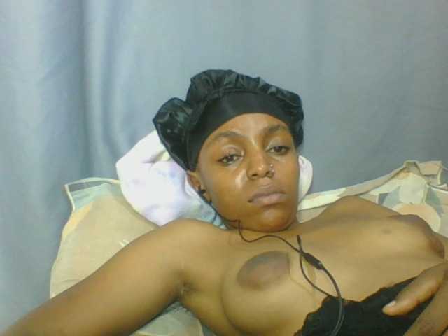 Sinfulpetite's BongaCams show and profile