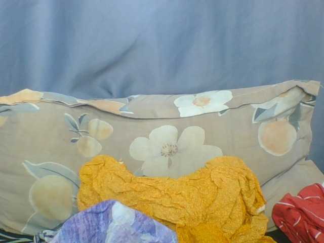 Sinfulpetite's BongaCams show and profile