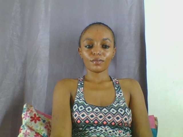 Sinfulpetite's BongaCams show and profile